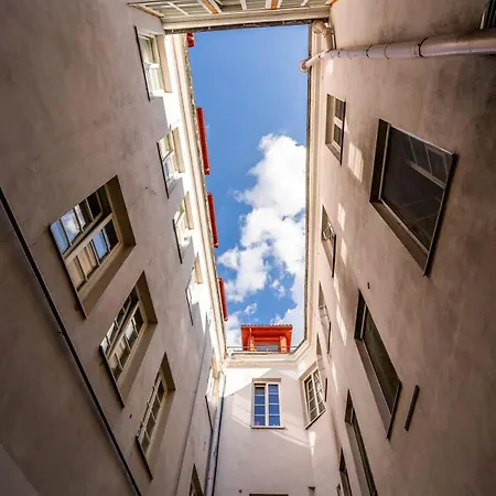 Domillion New Modern 2bdr Hall D1117b Apartament